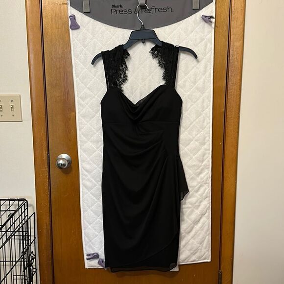 Sexy black dress with neck lace detail - Picture 1 of 8